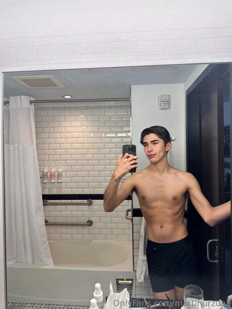 Martin Urzua schöne exklusive foto