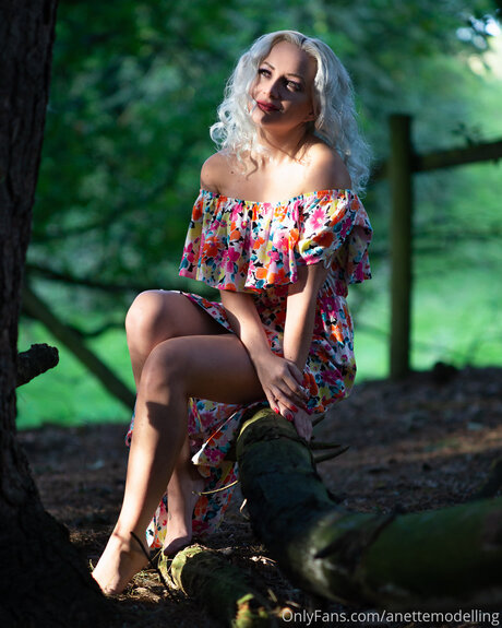 Aneta Hradecka kostenlose xxx foto