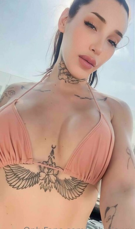 ophelia xx model nacktheit bilder