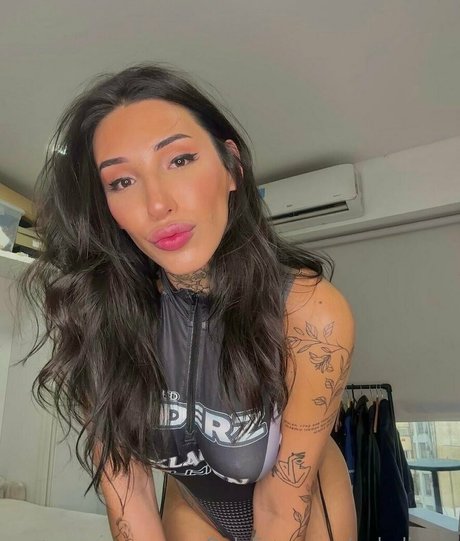 ophelia xx exklusive pornostar galerien