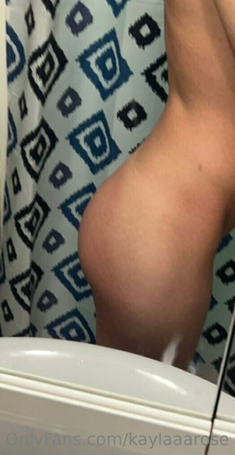 kaylaaarose akt bild