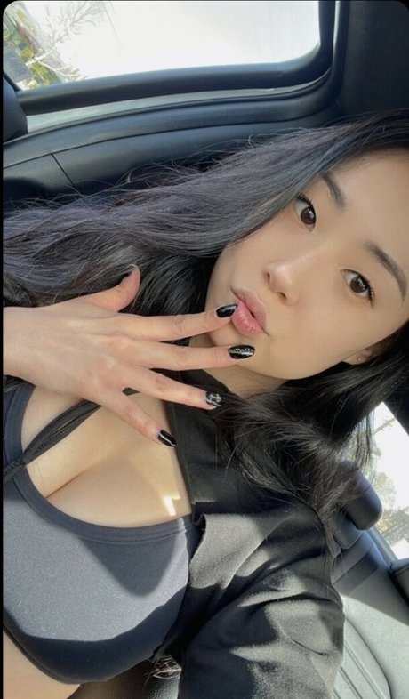 Juziis kunst nackt fotos