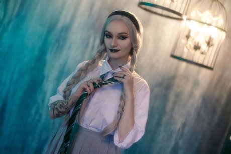 zierliche milf onlyfans hübsche schöne bild