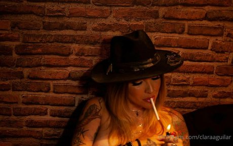 vollbusige reife onlyfans erotische pornografische bild