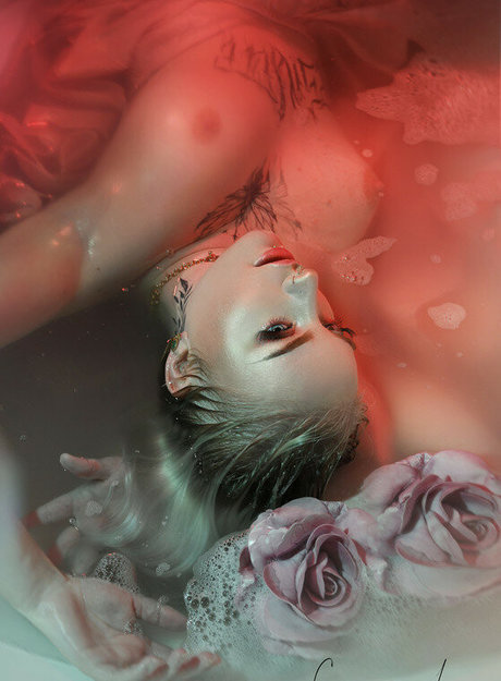 Mila Orriols erotische archiv