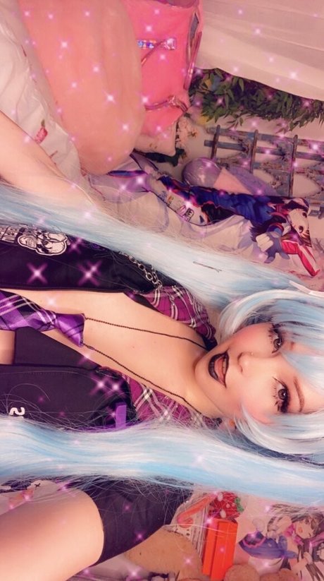 belledelphine heiße kunst galerie