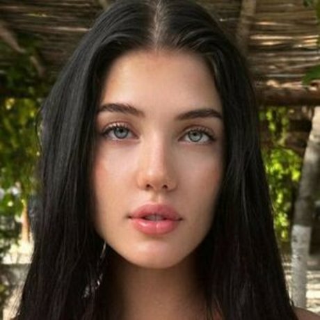 Alina Enero top erotische bilder