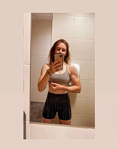 Leonovababy kunst exklusive fotos