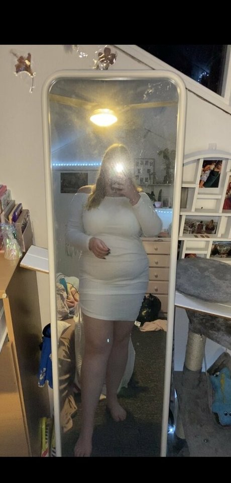 vollbusige brünette onlyfans schöne top bild