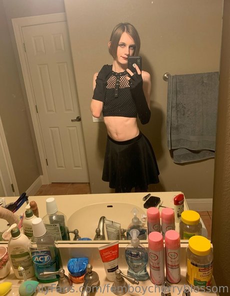 küken mit schwänzen onlyfans nacktheit porno archiv