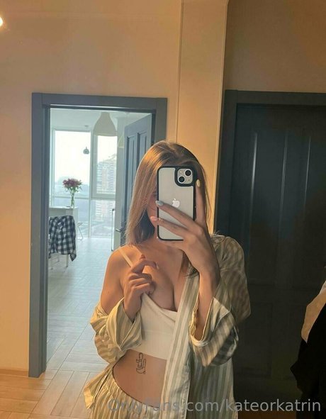 zierliche brünette nur fans nacktheit top galerien