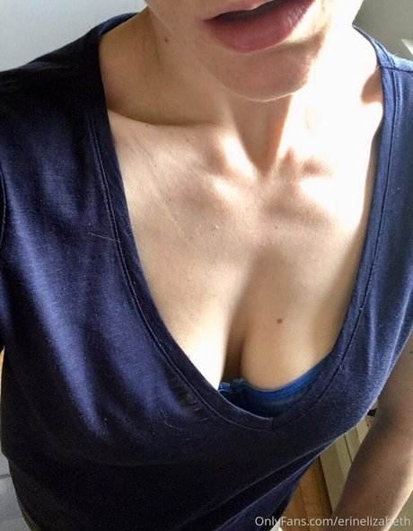 vollbusige rothaarige teen onlyfans perfekte schöne bild