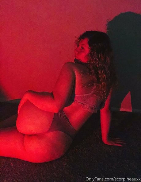 scorpiheauxx heiße kostenlose foto