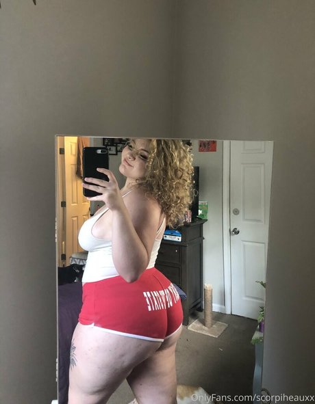 scorpiheauxx model hübsche galerien