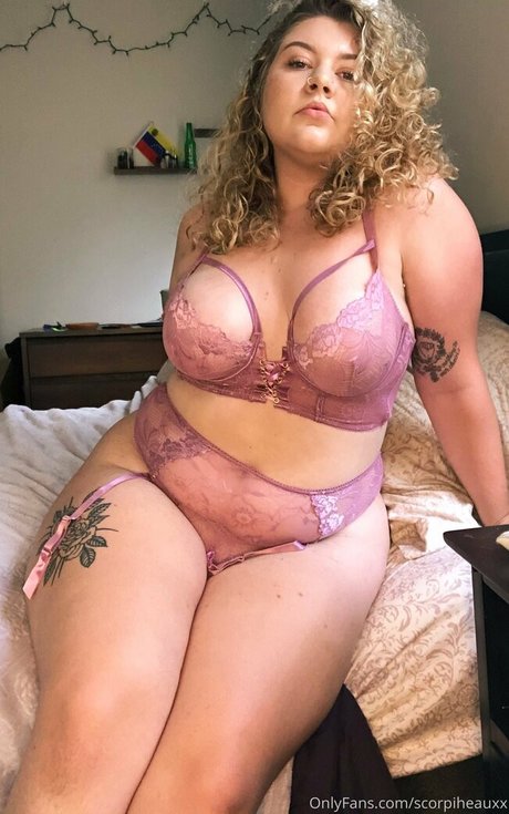 scorpiheauxx sexy nackte galerien