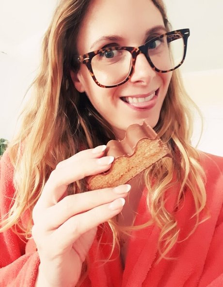 ellyedelweiss model kunst galerien