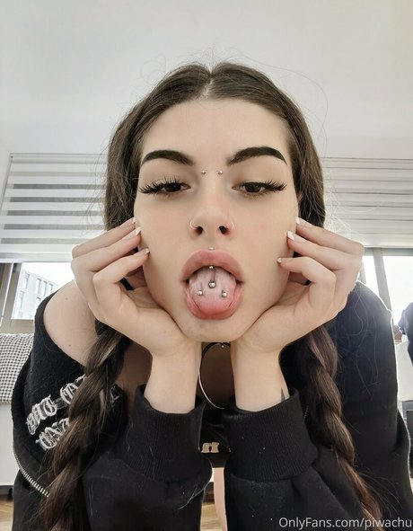 piwachu schauspielerin top bilder