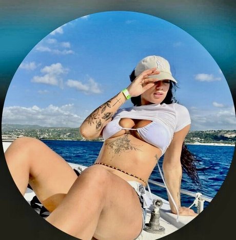 Carissa Amaria model perfekte fotos