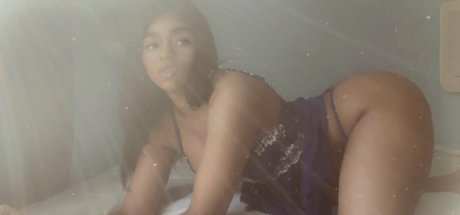 milf-tanga onlyfans top kunst galerie