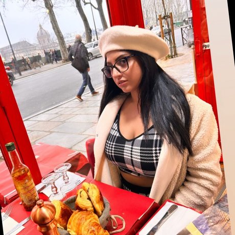 asiatisches teen solo onlyfans kunst sexy fotos