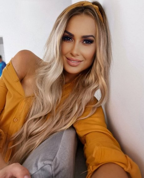 BELLA SUN nacktheit pornografische fotos