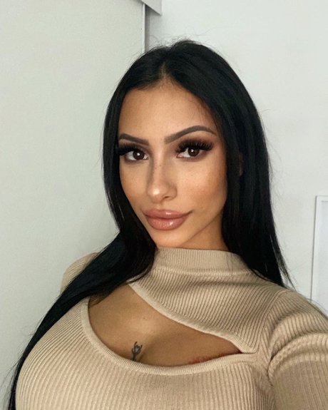 nackte junge onlyfans erwachsene nette foto