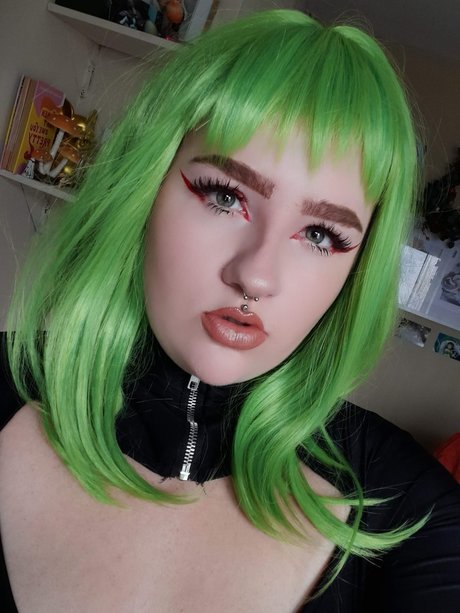 MissCaraDivine erotische exklusive bild