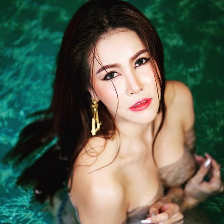 dünne blonde onlyfans xxx erwachsene galerie