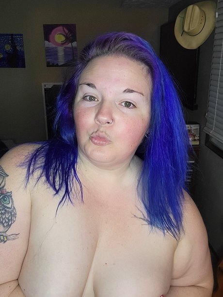 Camo Goddess exklusive nackt foto