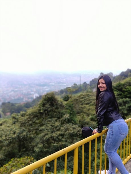 flachbrüstige onlyfans exklusive nackte foto