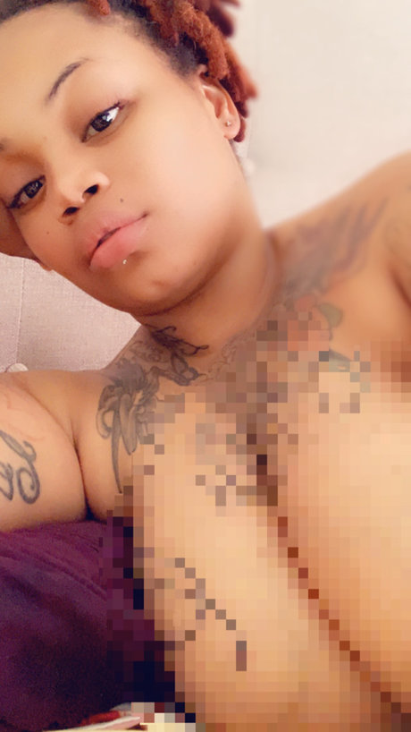 KarmaKreme nackt pornostar bilder