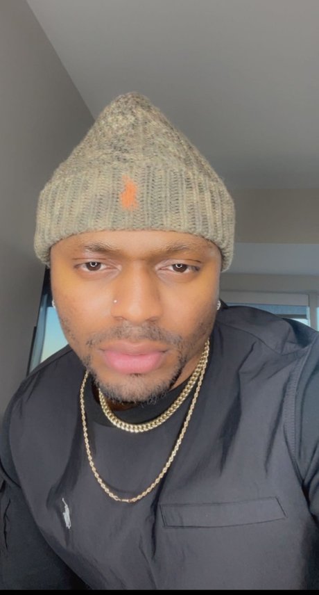 Mr Right Now xxx akt galerien