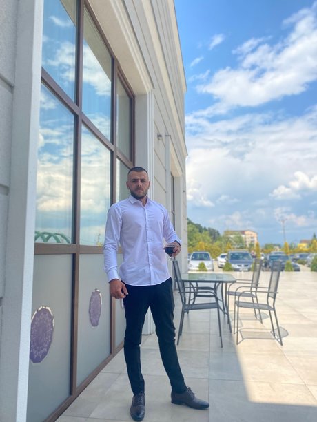 Luscan Florinel nackt erotische bild