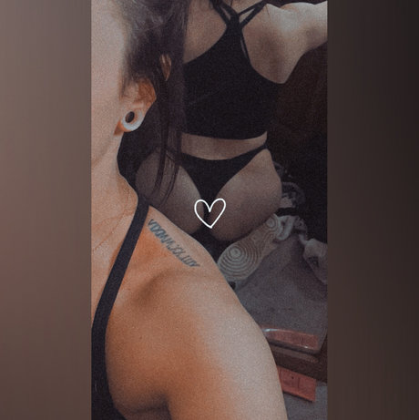 japanische amateur-onlyfans schöne hübsche bilder