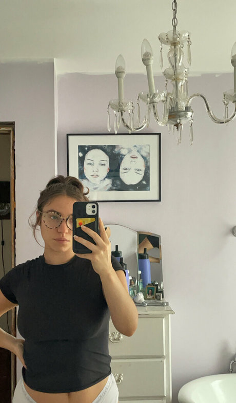 ella enchanted2 heiße nackt galerie