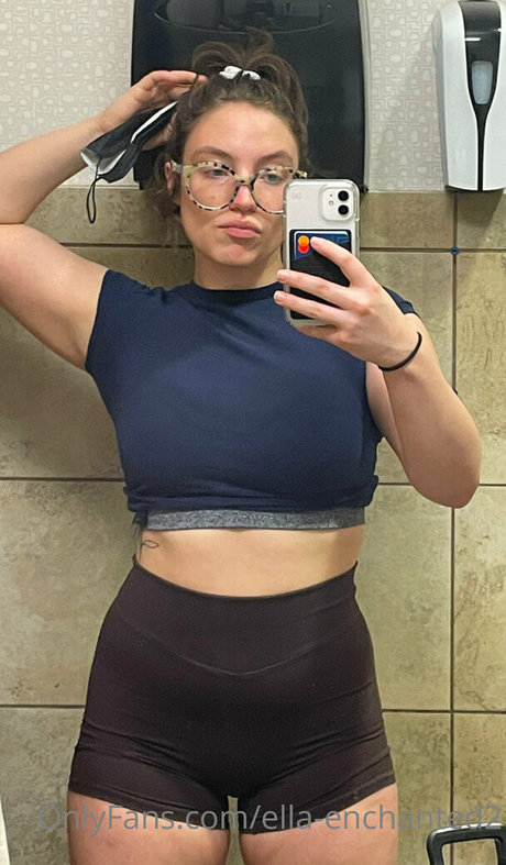 ella enchanted2 kunst nackte bild