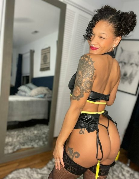 asiatische strumpfhosen onlyfans kunst fotos