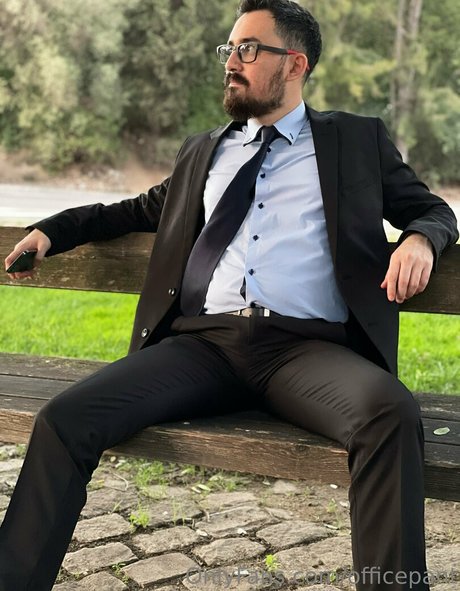 officepant pornostar xxx bild