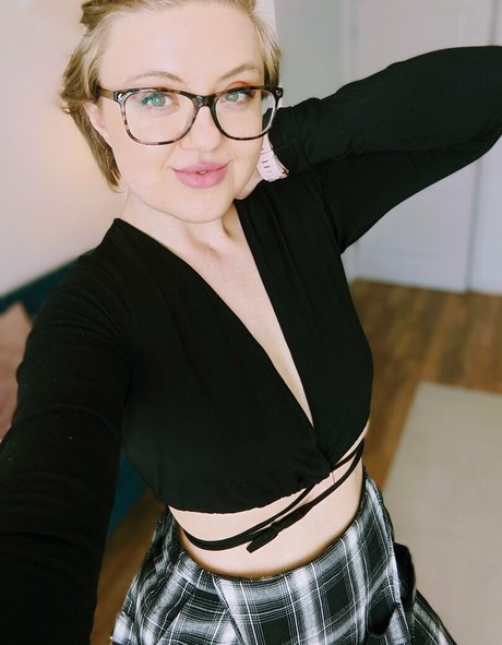 ragemaidenfree schauspielerin exklusive bilder