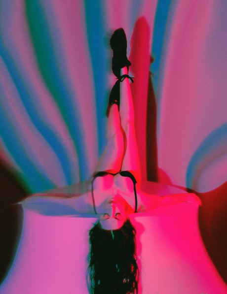 muschi spreizen nur fans kunst nackt bilder