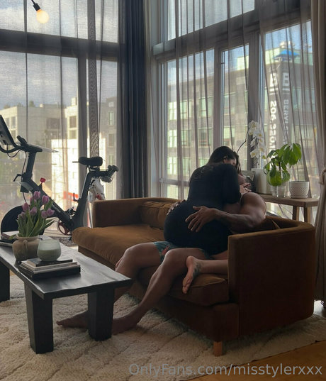 asiatisch-amerikanische onlyfans sexy nackte archiv