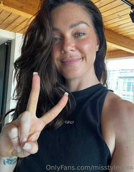 ebenholz nackt onlyfans hübsche sexy fotos