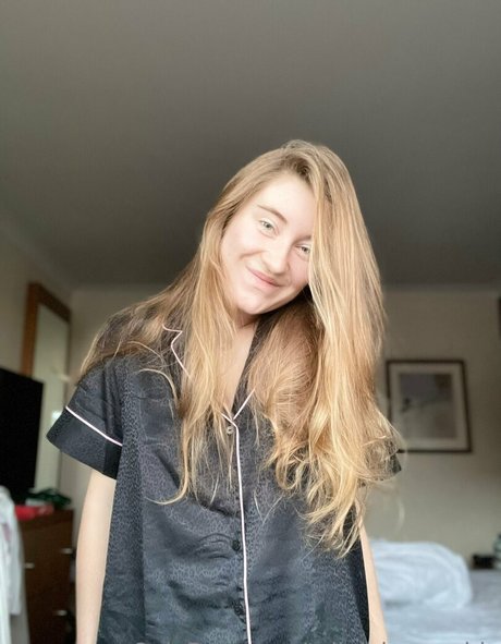 tallulahreynolds nackt sexy foto