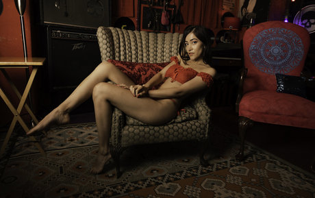 dünne blonde onlyfans xxx erwachsene archiv