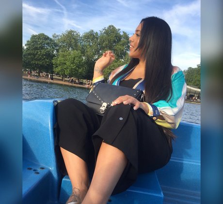 ashleyrae20 schauspielerin akt galerie