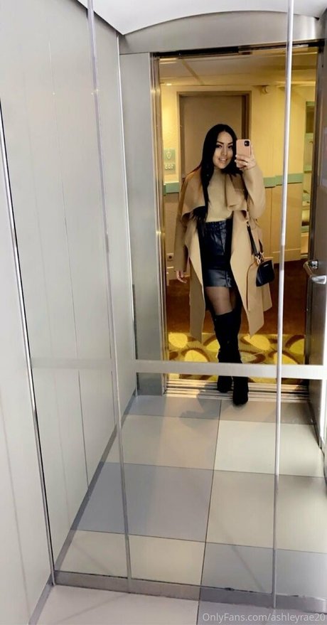 ashleyrae20 pornostar nackten bild