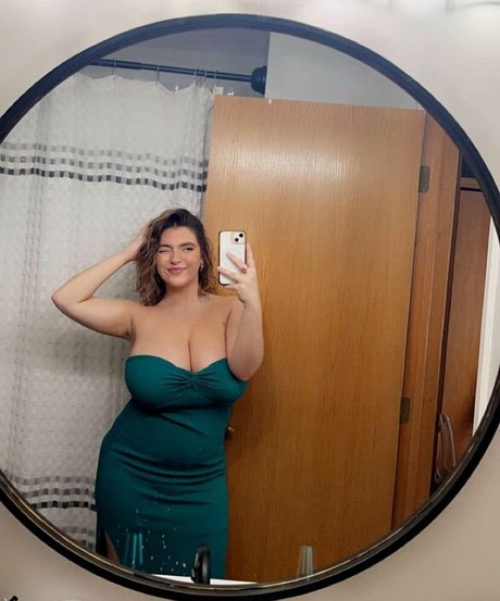 college-onlyfans nackt sexy bilder