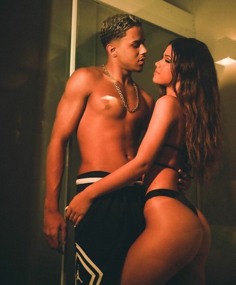 tiliaoficial sexy erwachsene archiv