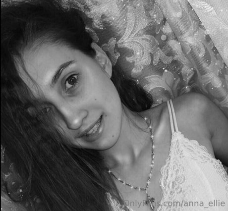 anna ellie schauspielerin akt galerie