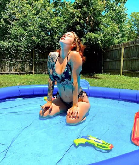 Garlyn DaSilva top nackt galerie